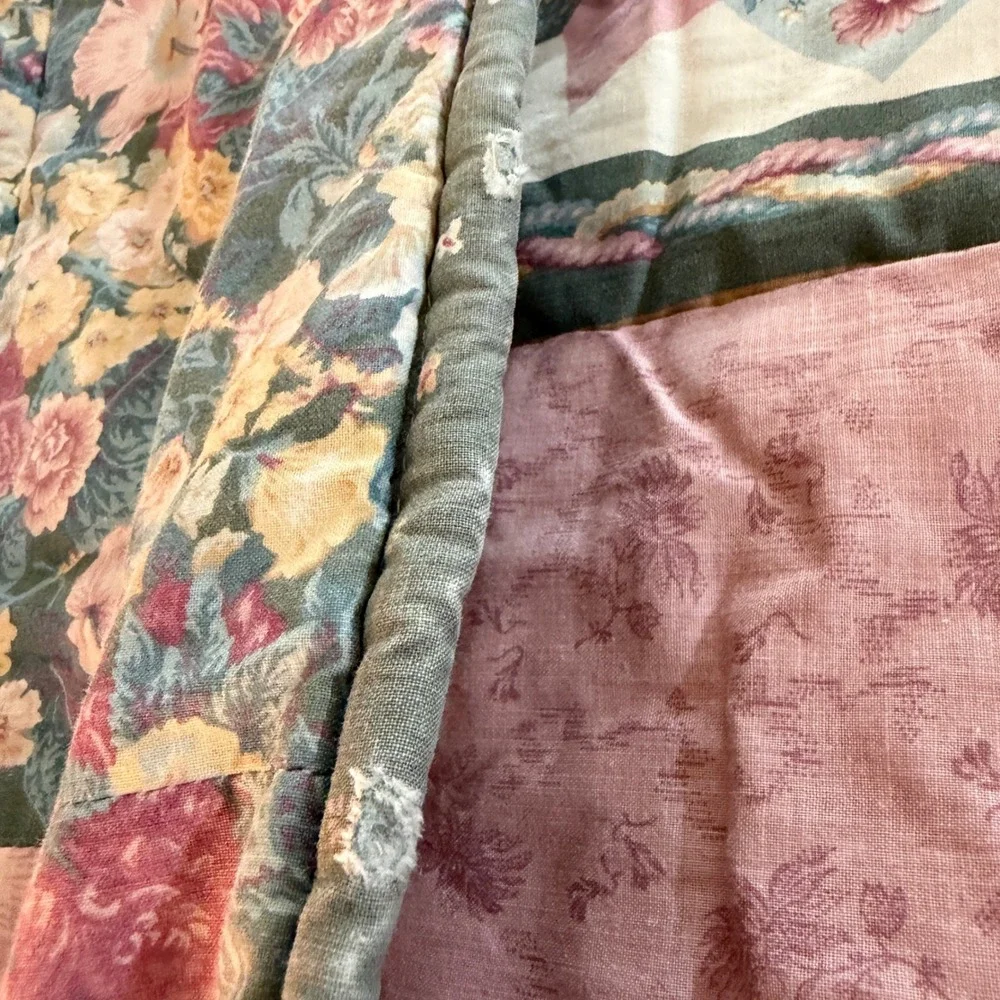 Vintage Floral Patchwork Quilt Bedspread Pink‎ Green Cottagecore Farmhouse Style